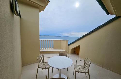 Povljana Apartamento | Luxury Beachfront Villa Bregeš - First row to the sea