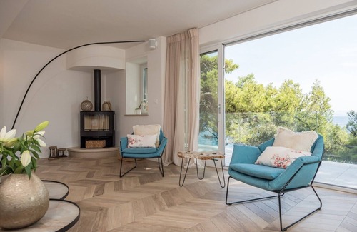 Selca Villa | Villa de lujo White Bellezza, con frente al mar, piscina privada, en la playa en Sumartin - Brač