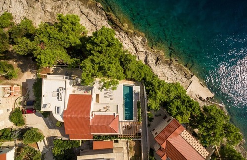 Selca Villa | Villa de lujo White Bellezza, con frente al mar, piscina privada, en la playa en Sumartin - Brač