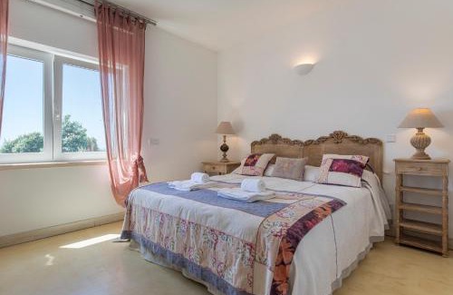 Colares Apartamento | Luxury Beachfront Villa