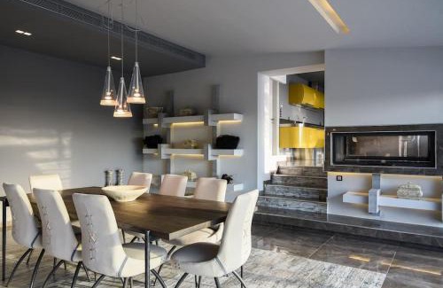 Palaia Fokaia Villa | Luxury Beachfront Villa Selenia Gold in Sounio