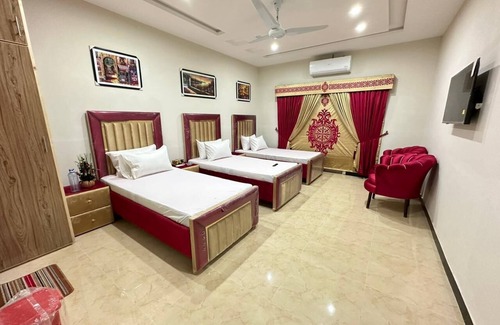 G-9 Sector Cabina | Luxury Blue Inn is the best family guest house in Islamabad.