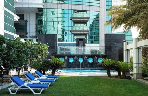 Al Qasimia Apartamento | Luxury Business Suite Near Ittihad Park Sharjah