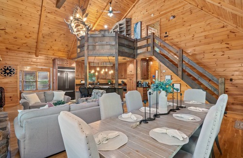 Morganton Cabina | Luxury Cabin by the Lake in the Mountains of GA - Now with High-Speed STARLINK!
