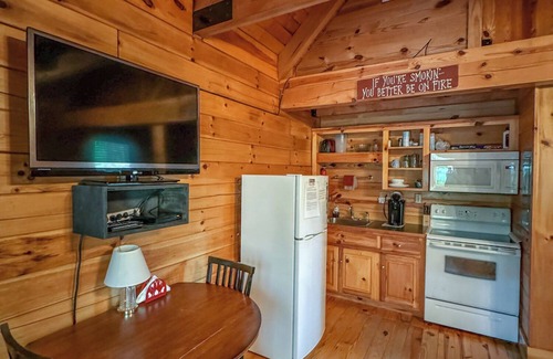 Bismarck Cabina | Luxury cabin getaway on a 40 acre retreat