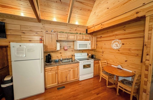 Bismarck Cabina | Luxury cabin getaway on a 40 acre retreat