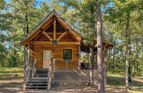 Bismarck Cabina | Luxury cabin getaway on a 40 acre retreat