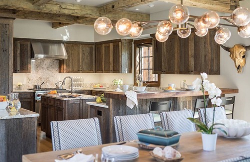 Teton Village Villa | Cabaña de lujo en Teton Village con vistas a las pistas de esquí.