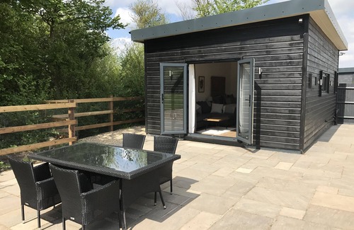 Fifield Cabina | Cabina de lujo cerca de Legoland, Windsor, Ascot y Laponia con jardín cerrado