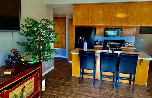 Wofford Heights Casa | Luxury Cabin - Spring Special 20% off Weekly Stay