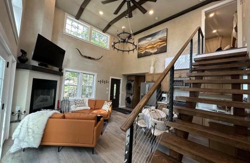 Bass Harbor Villa | Luxury cabin vc home 2bd 2bath