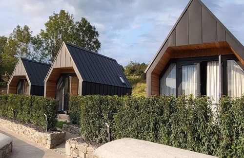 Newry Cabina | Luxury Cabin with Private Hot Tub 1