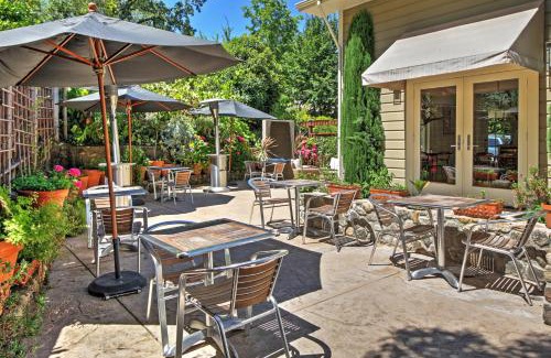 Calistoga Casa | Luxury Calistoga Home with Pool, Hot Tub and Grill!