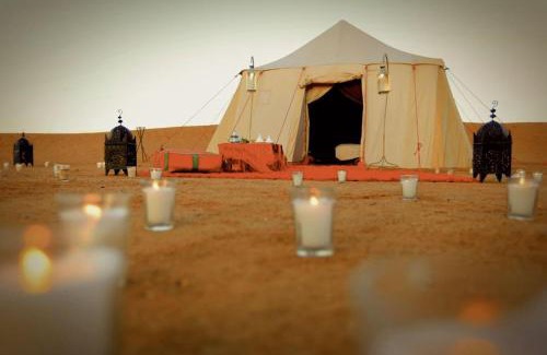 M'Hamid El Ghizlane Otro | Luxury Camp By DAR AZAWAD