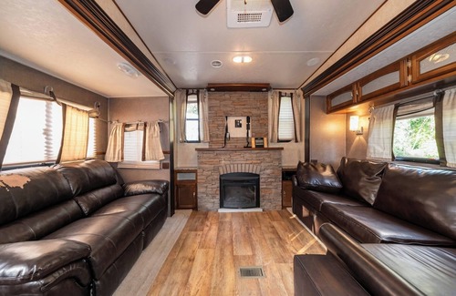 Miller Beach Apartamento | Luxury Camper in Dunes | Grill + Fire Pit
