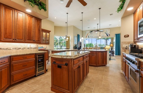 Burnt Store Isles Casa | LUXURY Canal Front Home