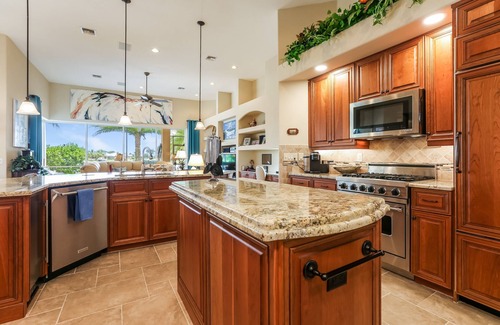 Burnt Store Isles Casa | LUXURY Canal Front Home