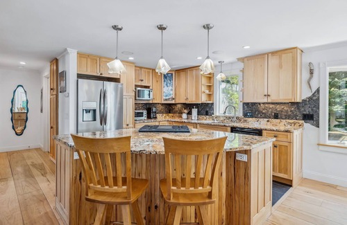 North Eastham Casa | Luxury Cape Cod Compound-Heated Pool*Outdoor Kitchen*3 Connected Units (2302)