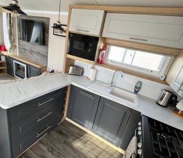 Fleetwood Otro | Luxury Caravan - Sleeps 8 - Haven Cala Gran - Close to Blackpool