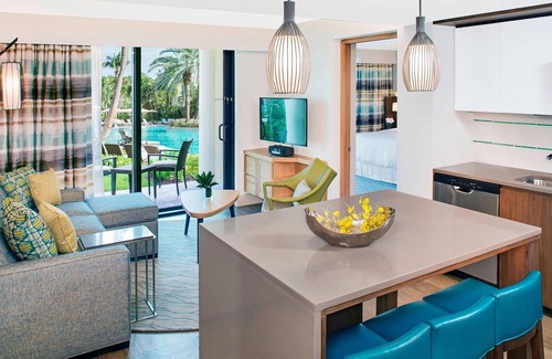 Great Cruz Bay Complejo | LUXURY CARIBBEAN PERFECTION BEACHFRONT CRUZ BAY RESORT + AMENITIES, 2BR VILLA