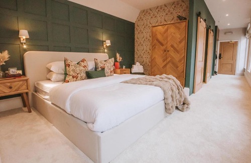 Windsor City Centre Apartamento | Luxury, Castle View Apartment! Free Spa , Windsor Town Centre