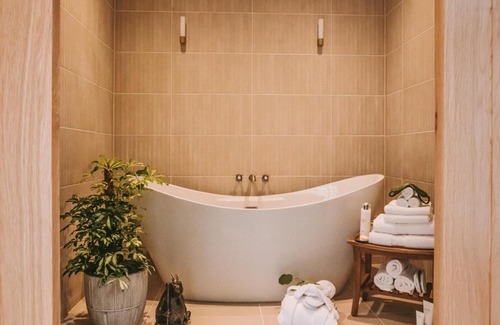 Windsor City Centre Apartamento | Luxury, Castle View Apartment! Free Spa , Windsor Town Centre