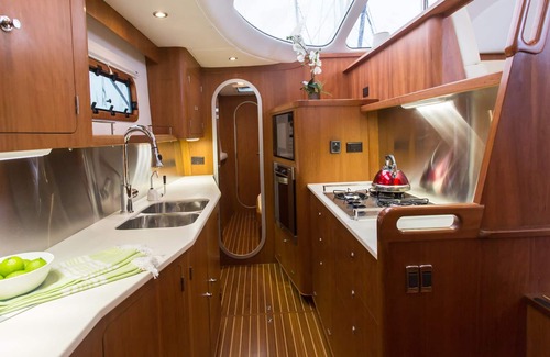 Pasadena Alquiler De Eote | Luxury Catamaran Liveaboard