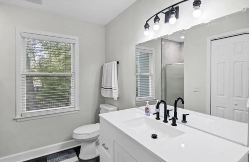 Cayce Casa | Luxury Cayce Getaway