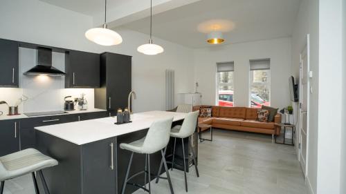 Queens Quarter Casa | Luxury Central 4 BDR house by Belfast City Breaks