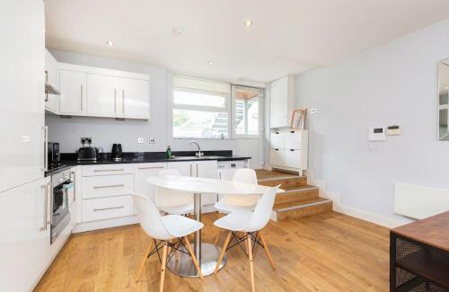 Camden Town with Primrose Hill Apartamento | Luxury Central Camden Apartment C1