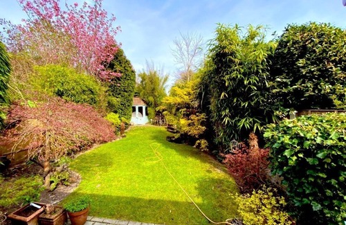 Trafford Casa | Luxury Central Hale living