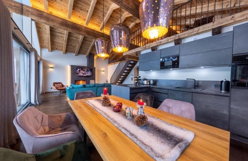 Sankt Johann in Tirol Chalet De Esquí | Luxury chalet with swimming pond and sauna
