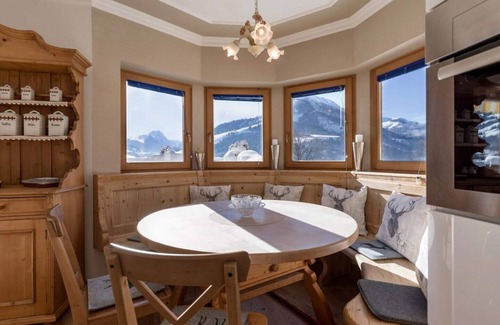 Kitzbuehel Chalet De Esquí | Exclusive CHALET WEINBERG - almost 300 m2 of living space for up to 14 people