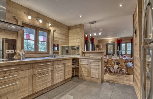 Megeve Chalet De Esquí | Chalet de lujo a 2 minutos de los remontes de esquí - esquí de vuelta a los pies!