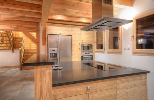 Les Carroz-d'Araches Chalet De Esquí | Chalet excepcional en el centro de Les Carroz, sauna, billar, 8 baños.