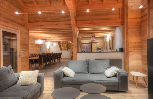 Les Carroz-d'Araches Chalet De Esquí | Chalet excepcional en el centro de Les Carroz, sauna, billar, 8 baños.