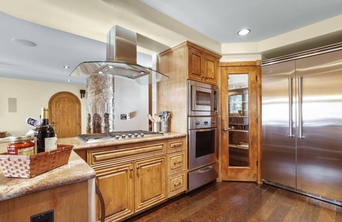 Zephyr Cove Cabina | Lake Tahoe casa personalizada con vistas al lago y jacuzzi privado