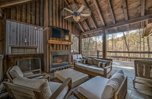 Cherry Log Chalet De Esquí | Luxury chalet with pool