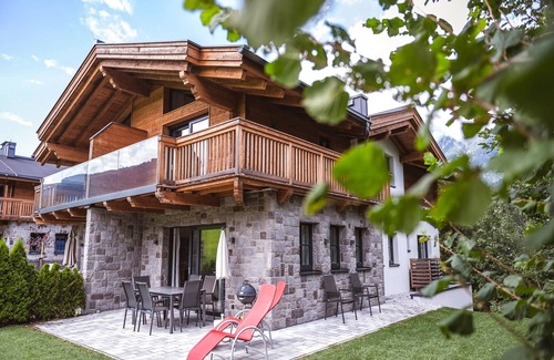 Leogang Chalet De Esquí | Luxury chalet with private sauna and views