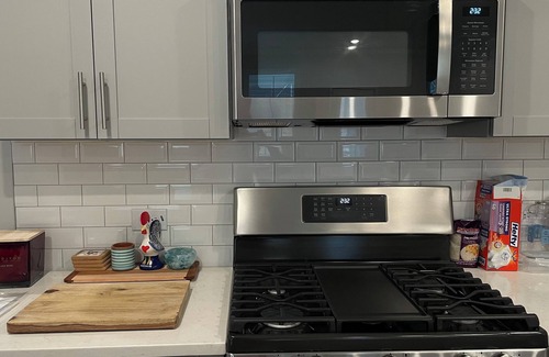 Pittsboro Condominio | Luxury Charming 2-bedroom townhome with WiFi and AC in Pleasant Pittsboro