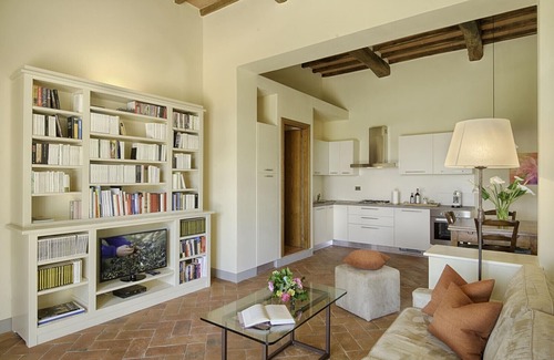 Panzano in Chianti Apartamento | Chianti de lujo con encanto, vista, piscina y patio privado