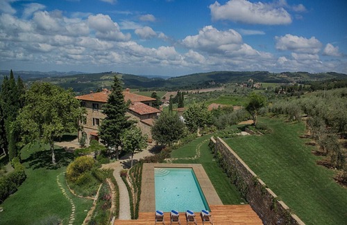 Panzano in Chianti Apartamento | Chianti de lujo con encanto, vista, piscina y patio privado