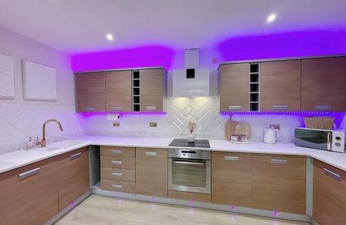 Leeds Apartamento | Luxury City Apartment with Jacuzzi & Free Parking