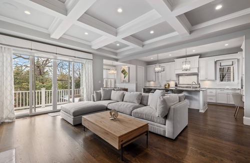 Virginia Square Casa | Luxury Clarendon House - w/ 8 Bedrooms, 6 Bathrooms - 21 guests