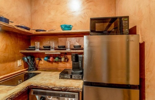 Virgin Alquiler De RV | Luxury Cliff Dwelling Perfect For Families W/2 QB
