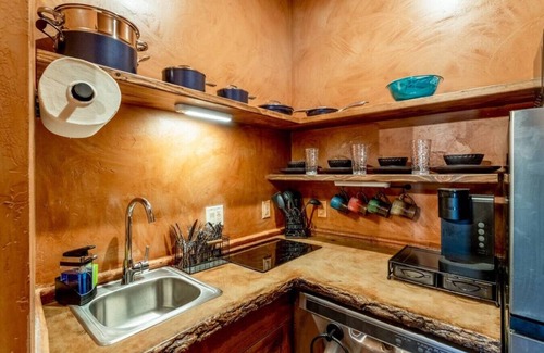Virgin Alquiler De RV | Luxury Cliff Dwelling Perfect For Families W/2 QB