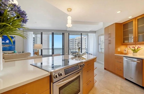 Longboat Key Condominio | Luxury Coastal Escape in Longboat Key, Florida-Beachfront Condo for Rent!