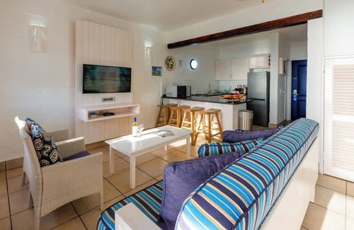 Mykonos Apartamento | Luxury Coastal Escape | Sleeps 4 | Balcony | Pool