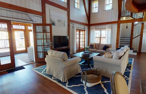Town Landing Casa | Luxury Coastal Home w2 Living Rooms, Pool, Rooftop