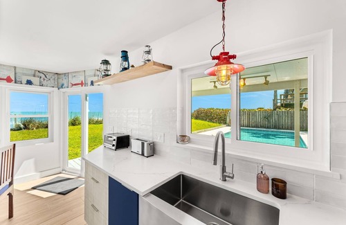 Melbourne Beach Casa | 🌊 Luxury Coastal House ON THE BEACH w/Oceanfront Pool & VIEWS!